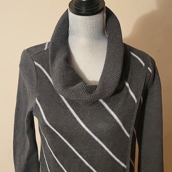 White House/Black Market Women's Long Sleeve Turtleneck Sweater Dress Size: S - Picture 2 of 8